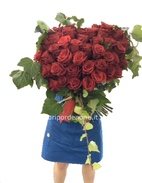 Cuore di 50 rose rosse